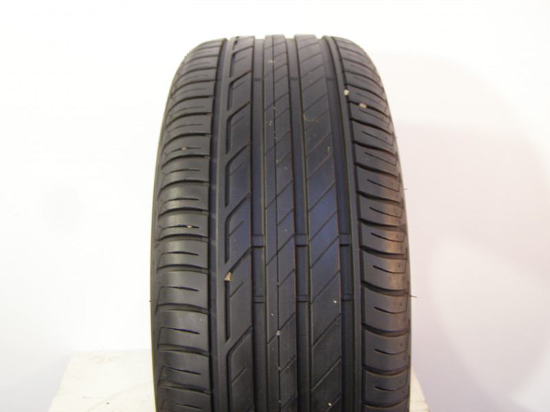 Bridgestone T001 gumiabroncs