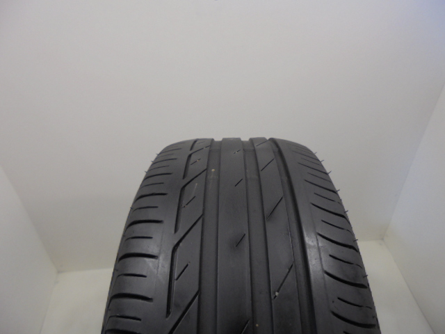 Bridgestone T001 gumiabroncs