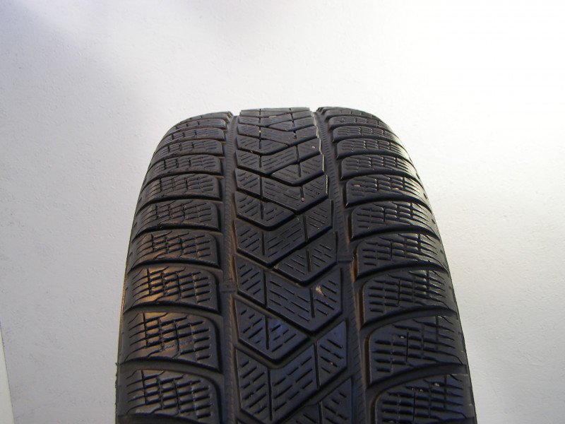 Pirelli Scorpion Winter gumiabroncs