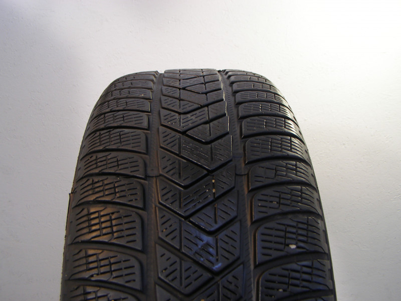 Pirelli Scorpion Winter gumiabroncs