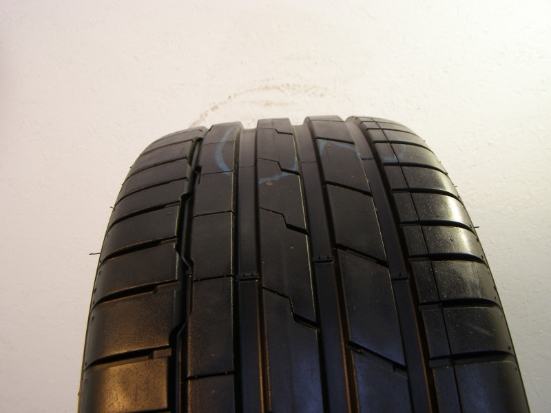 Hankook K127 Ventus S1 Evo 3 gumiabroncs