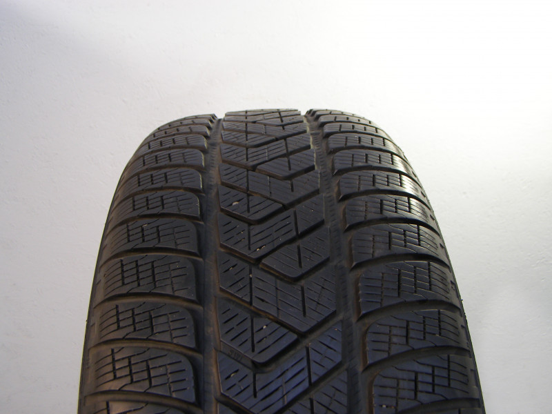 Pirelli Scorpion Winter gumiabroncs