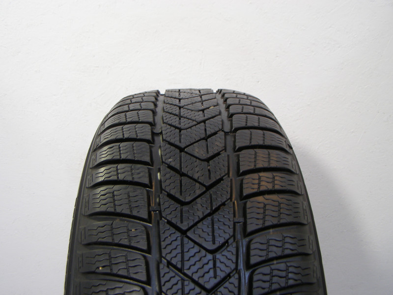 Pirelli Sottozero 3 RFT gumiabroncs