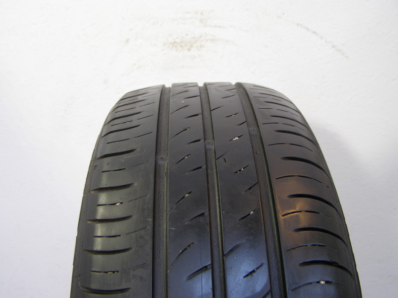 Kumho ES01 gumiabroncs