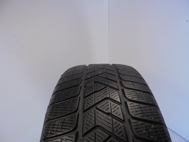 Pirelli Scorpion Winter gumiabroncs