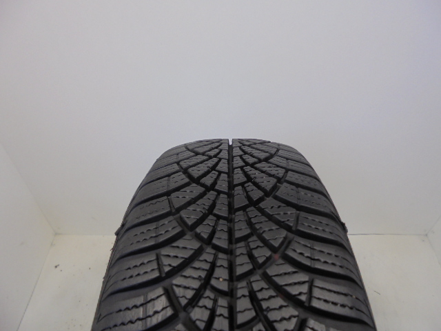 Goodyear Ultragrip 9 gumiabroncs