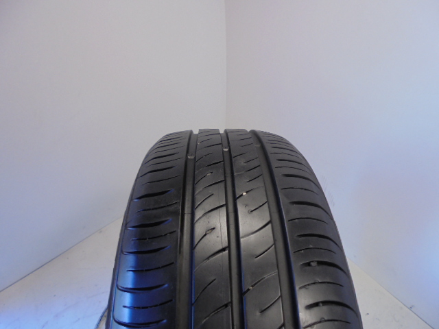 Kumho ES01 gumiabroncs