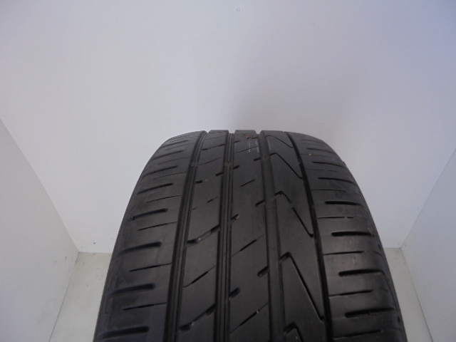 Hankook K117A Ventus S1 Evo 2 gumiabroncs