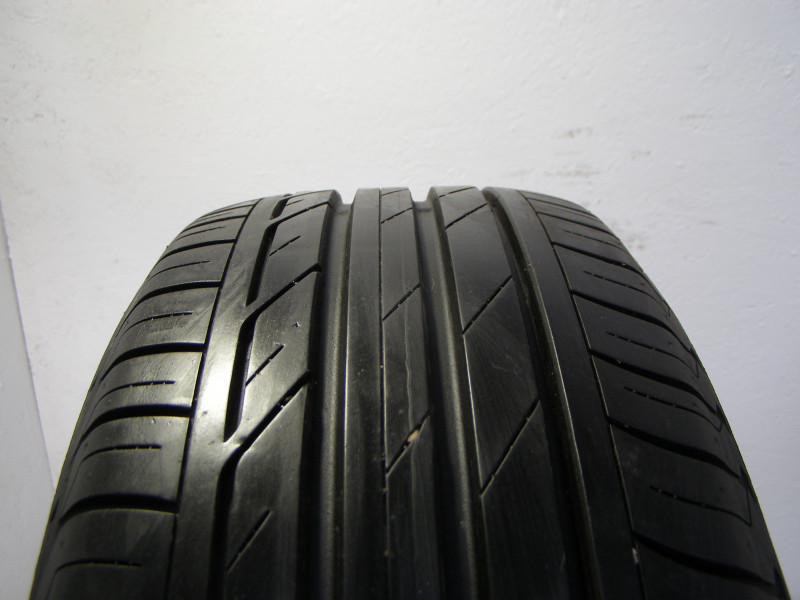 Bridgestone T001 gumiabroncs