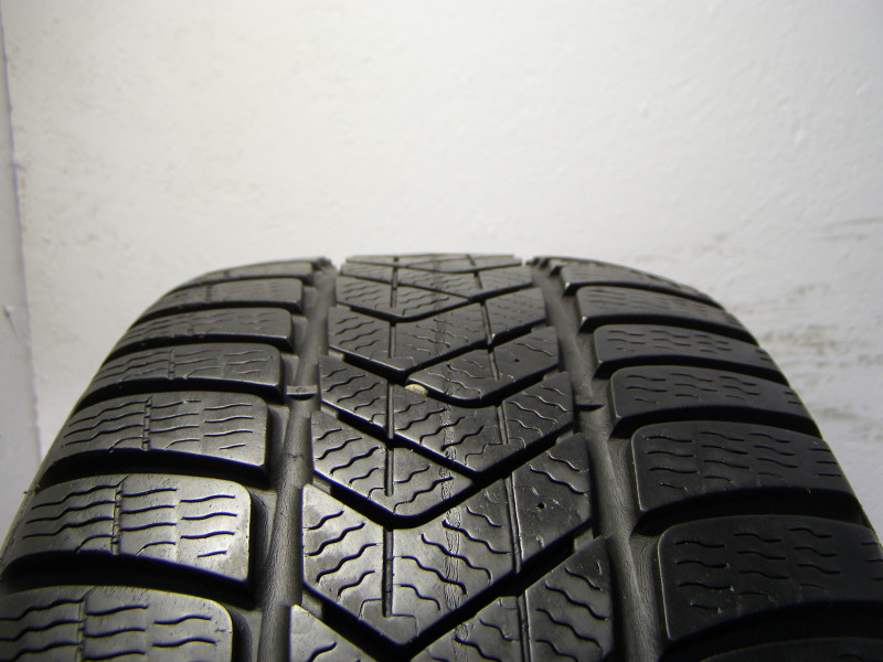 Pirelli Sottozero 3 RFT gumiabroncs