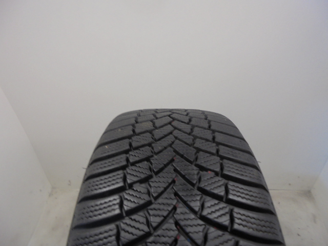 Bridgestone LM001 EVO gumiabroncs