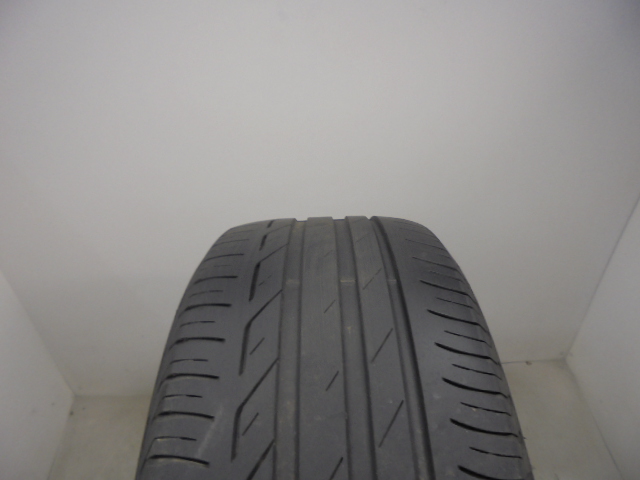 Bridgestone T001 gumiabroncs