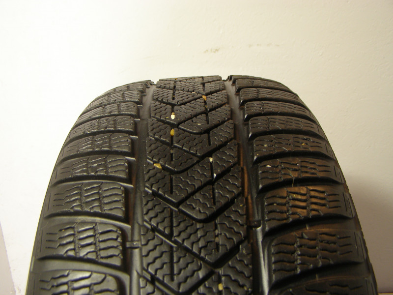 Pirelli Sottozero 3 RFT gumiabroncs