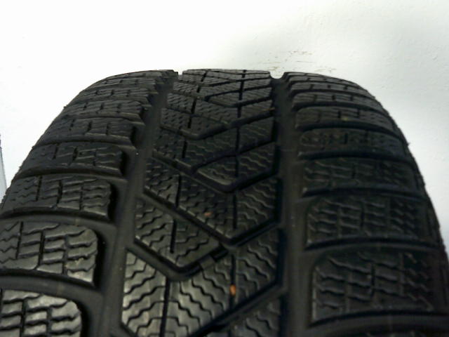 Pirelli Sottozero 3 gumiabroncs