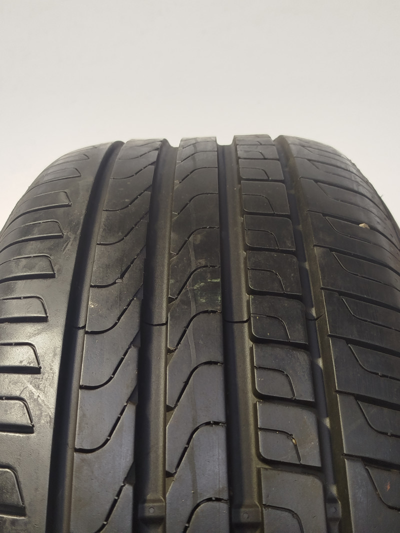 Pirelli Cintruato P7 gumiabroncs