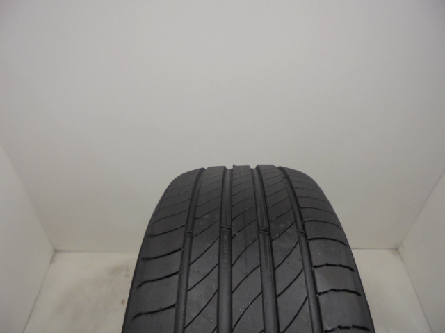 Michelin Primacy 4 gumiabroncs