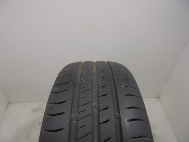 Kumho ES01 gumiabroncs