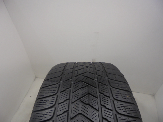 Pirelli Scorpion Winter gumiabroncs