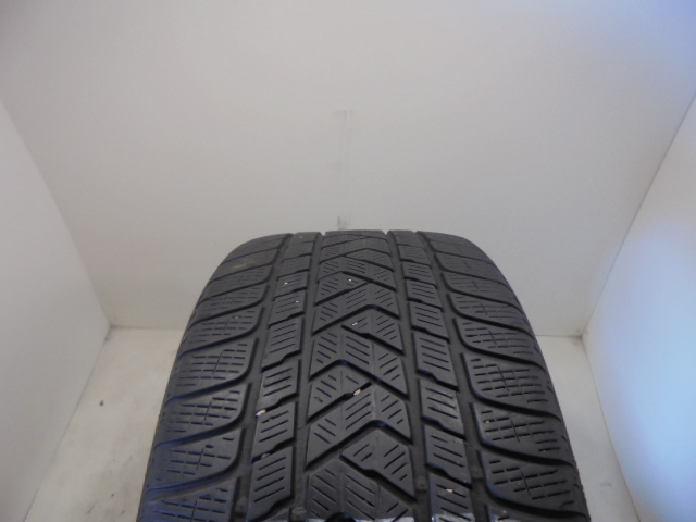 Pirelli Scorpion Winter gumiabroncs