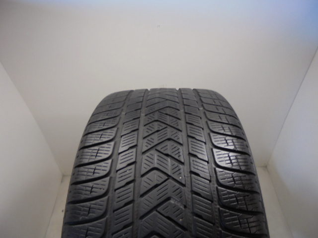 Pirelli Scorpion Winter gumiabroncs