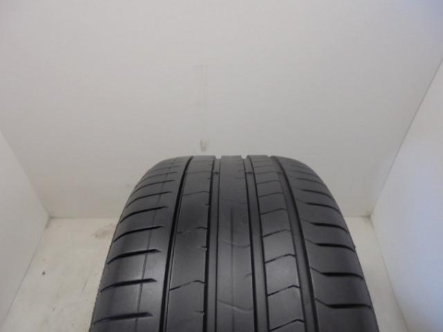 Pirelli Pzero RSC gumiabroncs