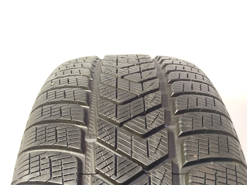Pirelli Scorpion Winter gumiabroncs