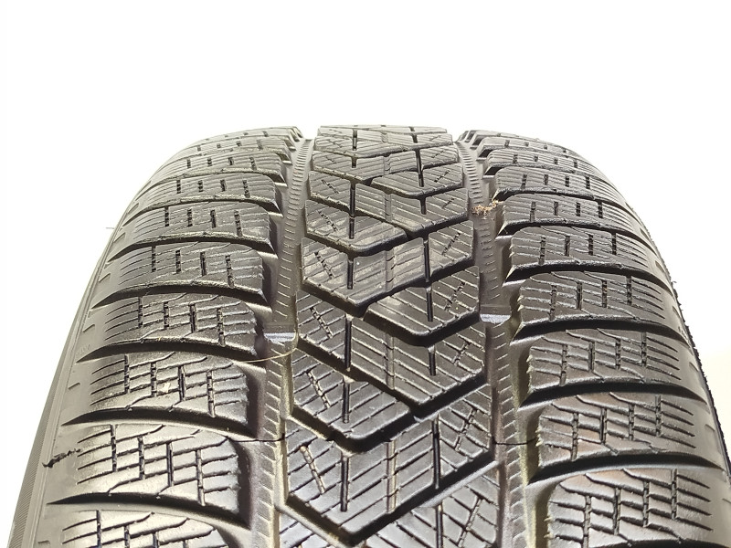 Pirelli Scorpion Winter gumiabroncs