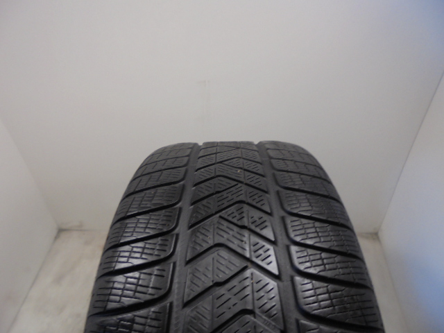 Pirelli Scorpion Winter gumiabroncs