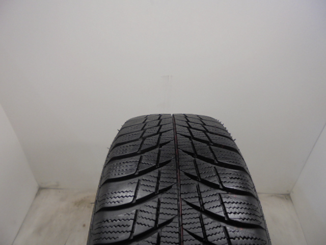 Bridgestone LM001 gumiabroncs