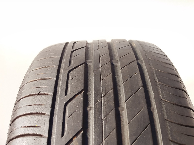 Bridgestone T001 gumiabroncs