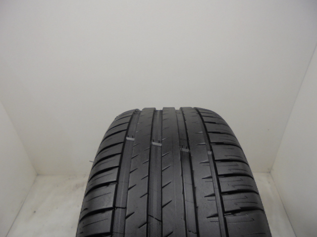 Michelin Pilot Sport 4 gumiabroncs