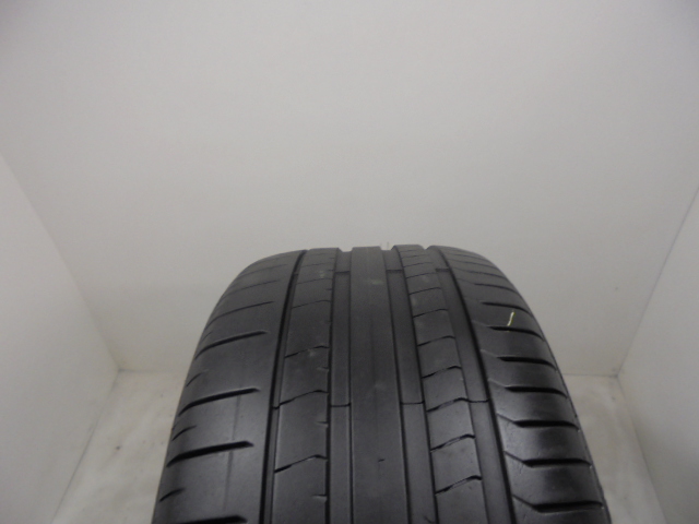 Pirelli Pzero gumiabroncs