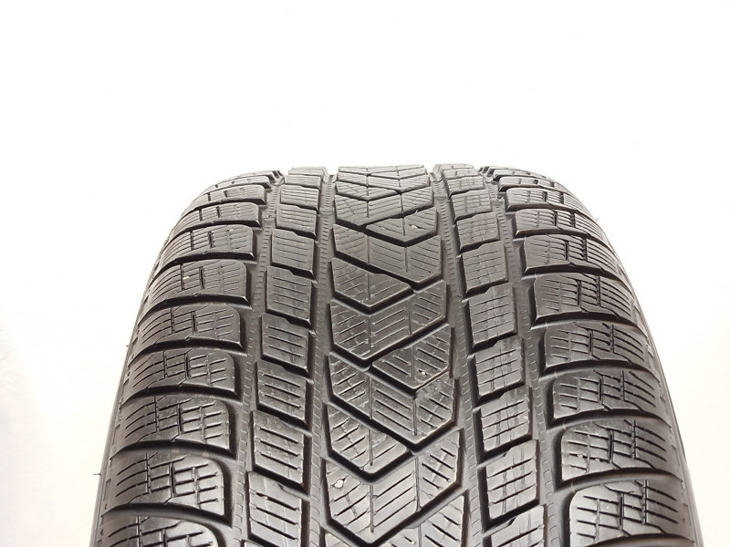 Pirelli Scorpion Winter gumiabroncs